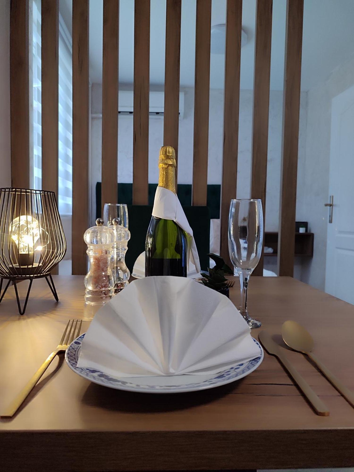 Studio Apartman Free Parking Rubikon Belgrade Luaran gambar